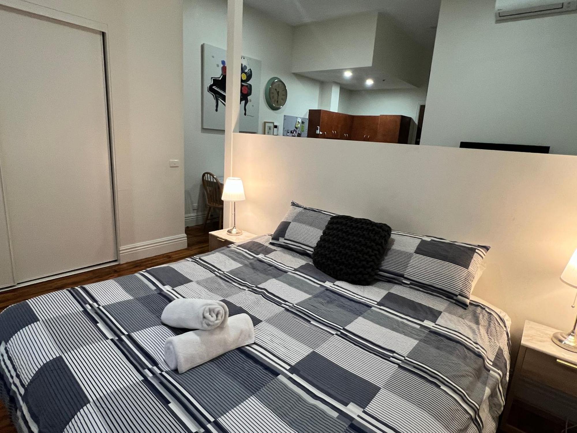 Flinders Lane Apartments 멜번 외부 사진