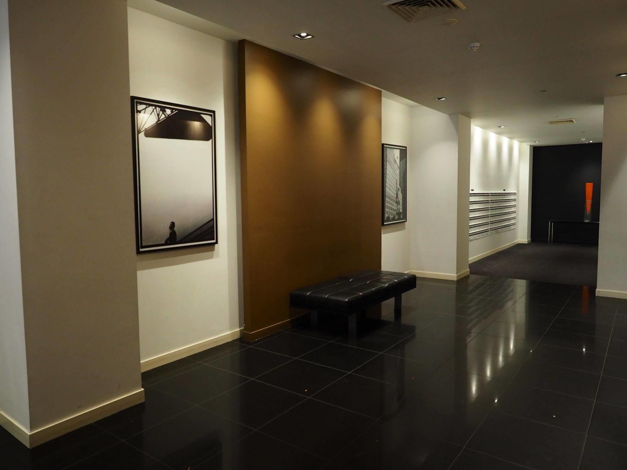 Flinders Lane Apartments 멜번 외부 사진